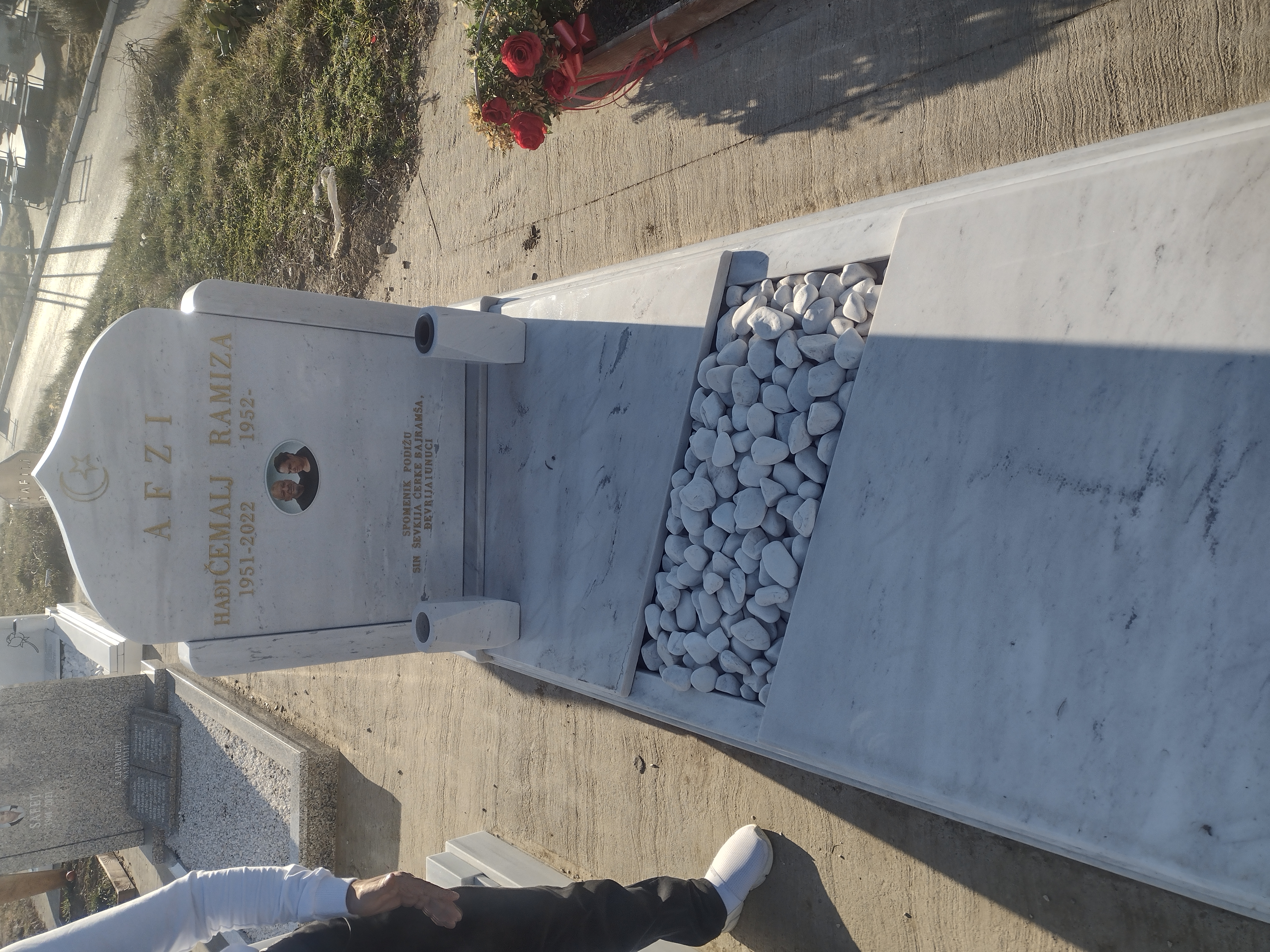 Komplet Spomenik od prilepskog belog #2