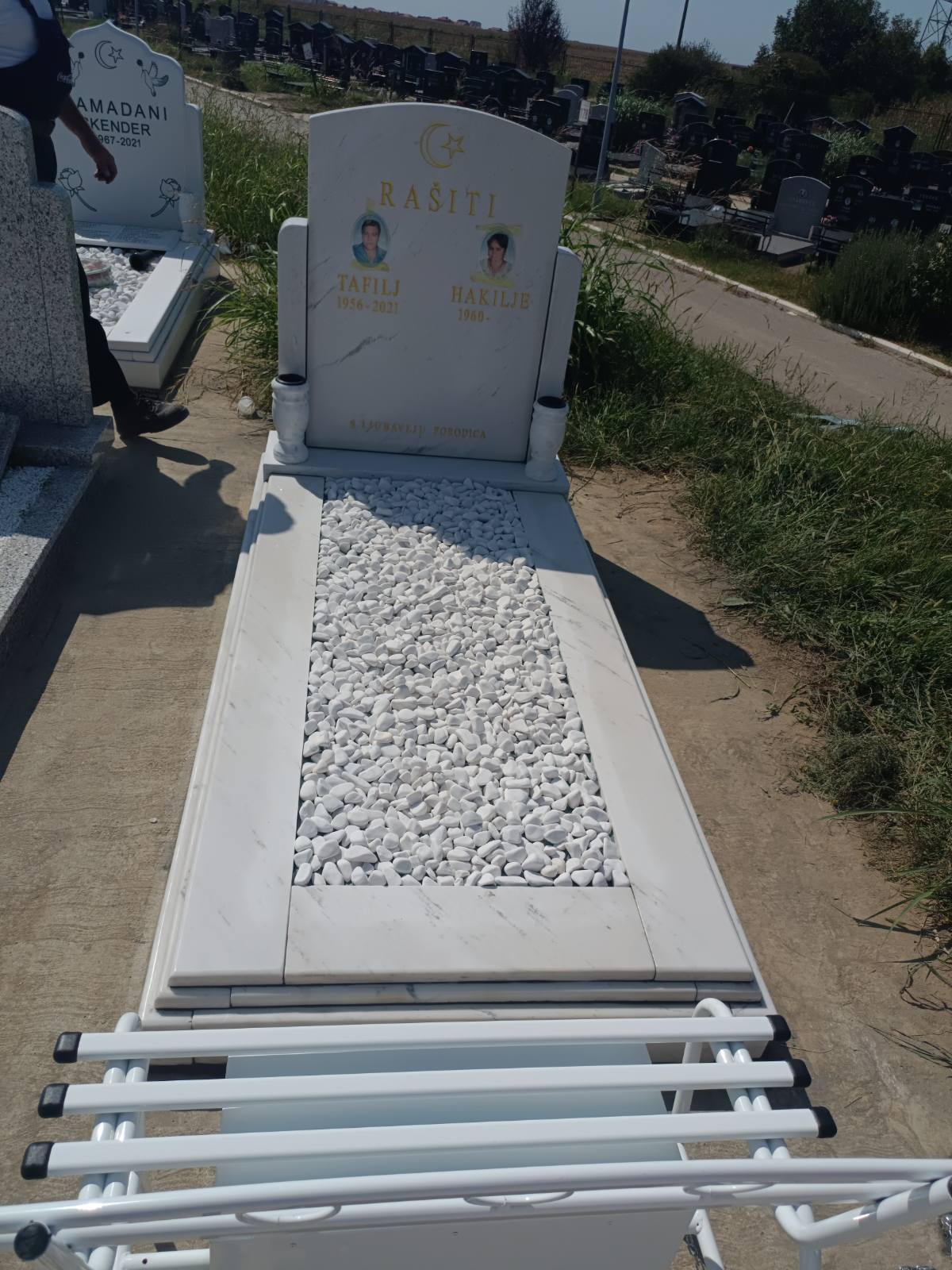 Komplet Spomenik od prilepskog belog #7