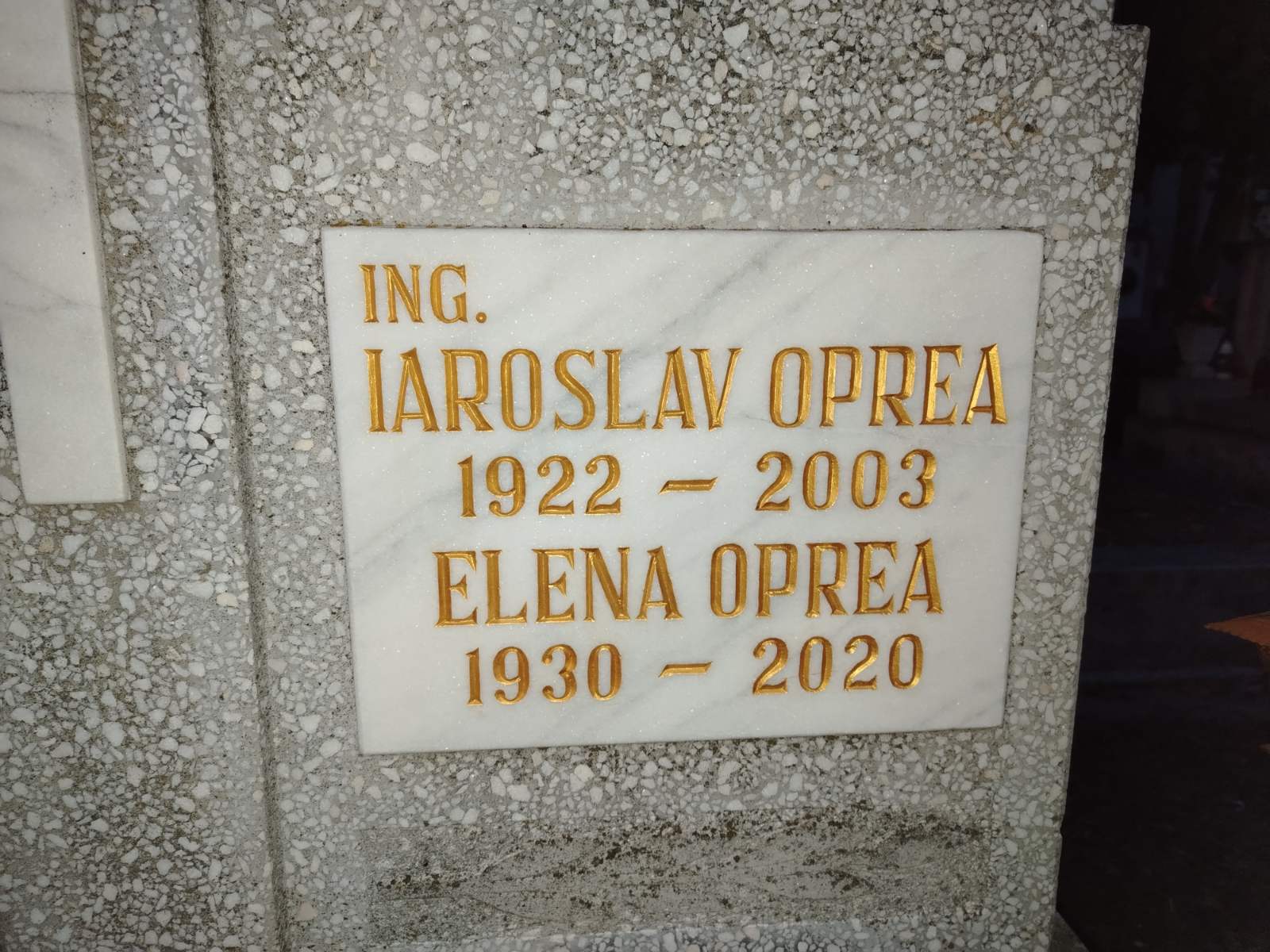 Primer tradicionalnog klesanja mermera